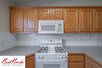 45 W Center St in Ivins, UT - Building Photo - Building Photo