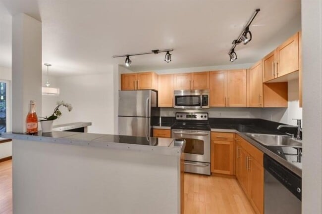 3661 Phinney Ave N in Seattle, WA - Building Photo - Building Photo