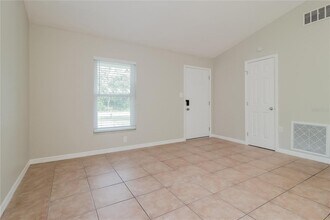 1510 Bavon Dr in Deltona, FL - Building Photo - Building Photo