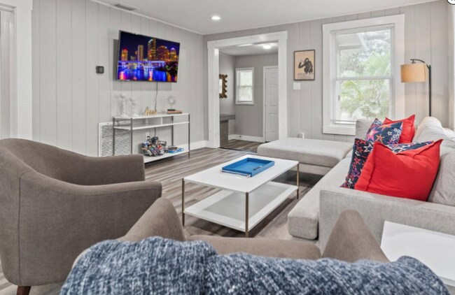 1909 E Wilder Ave in Tampa, FL - Building Photo - Building Photo