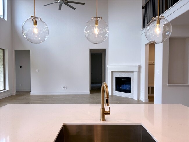 property at 5406 Holly Holw Ln