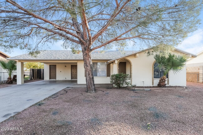 property at 7719 W Clayton Dr