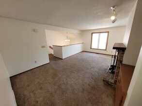 1139 66th St in Windsor Heights, IA - Foto de edificio - Building Photo