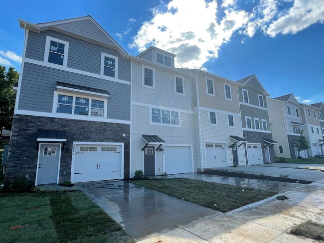 property at 1497 Palomino Trl