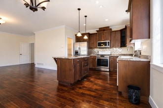 34130 Old Yale Rd in Abbotsford, BC - Building Photo - Building Photo