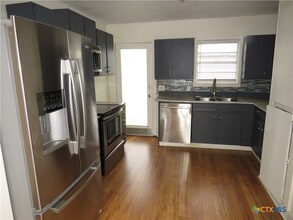 406 W Ave E in Copperas Cove, TX - Building Photo - Building Photo