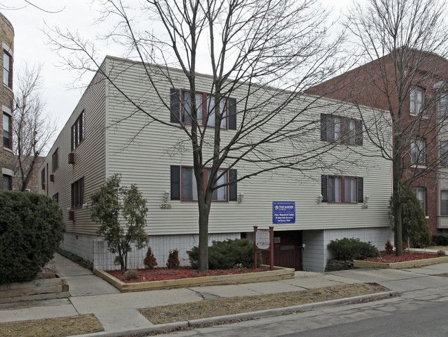 Lake Park Apartments in Milwaukee, WI - Foto de edificio - Building Photo