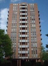 Carillon House Condominium in Dayton, OH - Building Photo - Building Photo