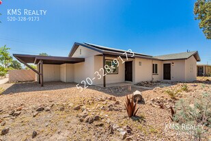 901 S Belvedere Ave in Tucson, AZ - Building Photo