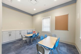 Acclaim at Alexandria in Alexandria, VA - Foto de edificio - Building Photo