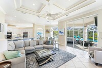 11234 5 Oaks Ln in Naples, FL - Foto de edificio - Building Photo