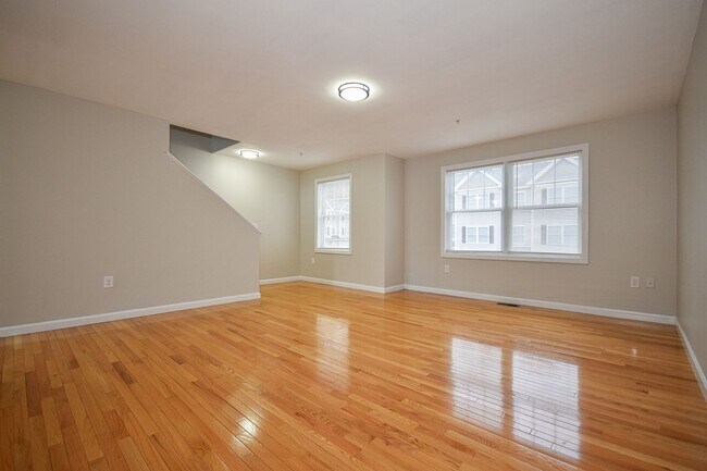 Jefferson Court in Dover, NH - Foto de edificio - Interior Photo