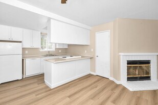 Lincoln Woods in Carmichael, CA - Building Photo