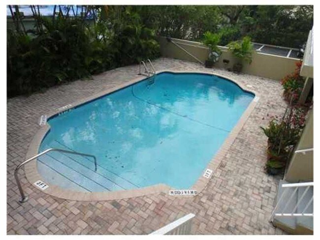 1050 SE 15th St in Fort Lauderdale, FL - Building Photo - Building Photo