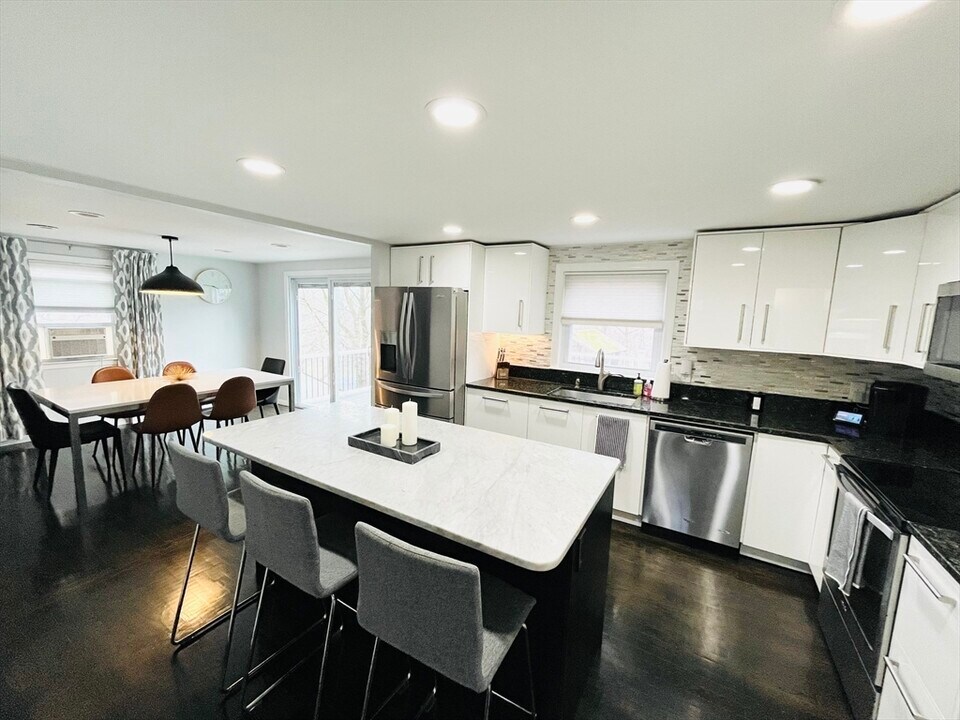 28 Greenwood Ave in Lynn, MA - Building Photo