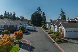 6435 112th Ave SE in Newcastle, WA - Building Photo - Building Photo