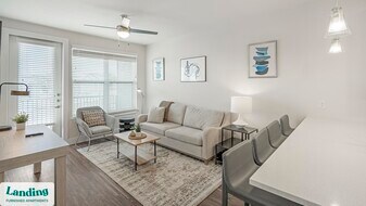 15950 Chase Hill Blvd in San Antonio, TX - Building Photo