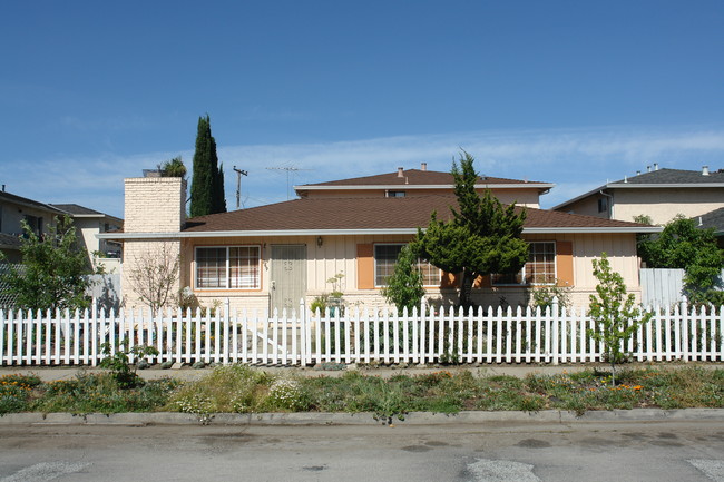 249 Greendale Ave in San Jose, CA - Building Photo - Building Photo