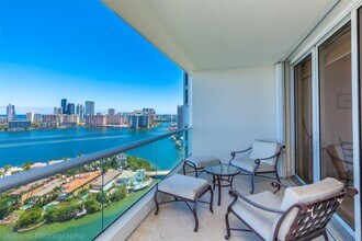7000 Island Blvd in Aventura, FL - Building Photo - Building Photo