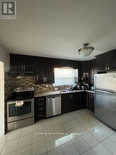 72 Cathcart Crescent in Brampton, ON - Building Photo - Building Photo