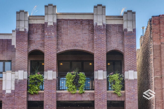 1419 W Chicago Ave in Chicago, IL - Building Photo - Building Photo