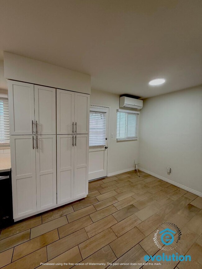 1111 Adella Ave in Coronado, CA - Building Photo - Building Photo