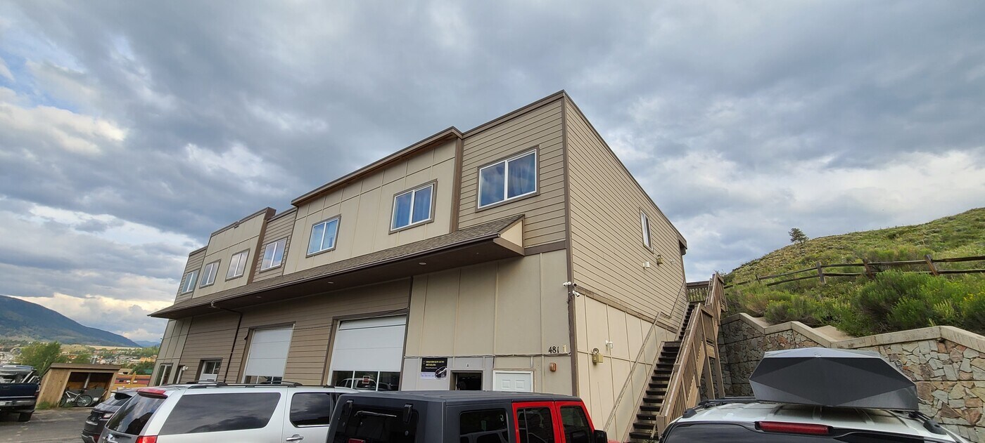 481 3rd St, Unit Unit 2-2 in Silverthorne, CO - Foto de edificio