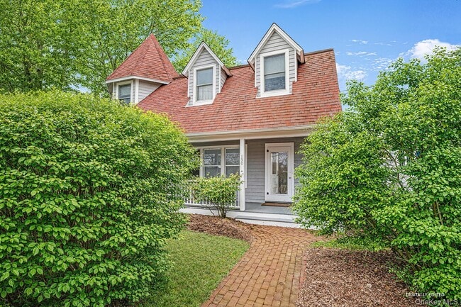 property at 150 King St