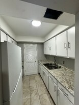 9208 N Connechusett Rd in Tampa, FL - Building Photo