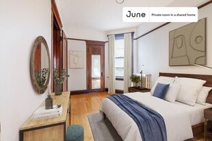 Room in Shared 3 bed/1 bath home in Chicago, IL - Building Photo