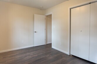 1321 Burgess Dr in Tallahassee, FL - Foto de edificio - Building Photo