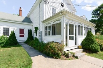 118 Main St in Norfolk, MA - Building Photo - Building Photo