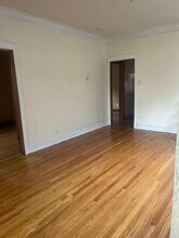 8735 S Manistee Ave, Unit 2 in Chicago, IL - Building Photo - Building Photo