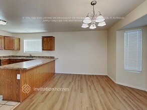 8030 W Paradise Dr in Peoria, AZ - Building Photo - Building Photo