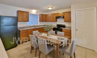 1674 Rowe Ave in Jacksonville, FL - Building Photo - Building Photo