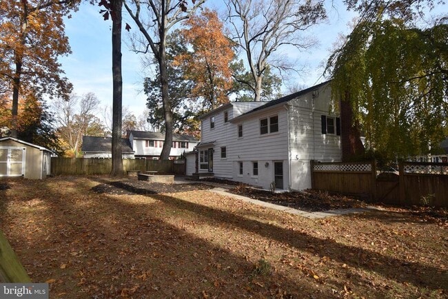 property at 2622 Shelby Ln