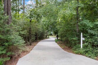 16201 Surrey Ln in Stagecoach, TX - Building Photo - Building Photo