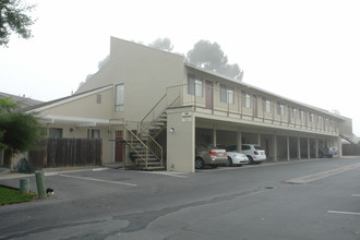 Vintage Manor in Salinas, CA - Building Photo - Building Photo