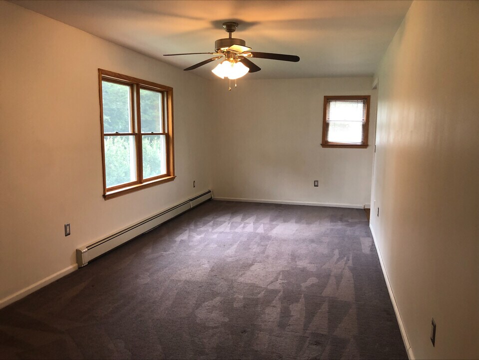 97 Blydenburgh Rd in Centereach, NY - Building Photo
