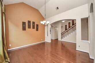 5623 Maverick Bend Lane in Missouri City, TX - Foto de edificio - Building Photo