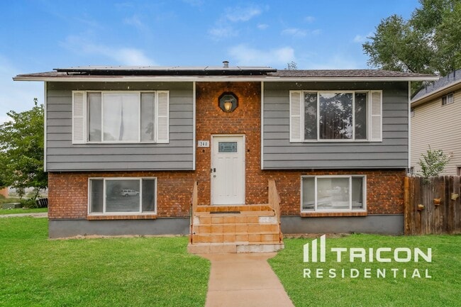 248 W Downs Cir