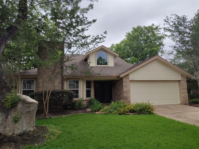2223 Greencove Ln