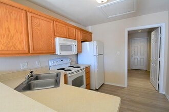 Commerce Garden Apartments in Commerce, TX - Building Photo - Building Photo