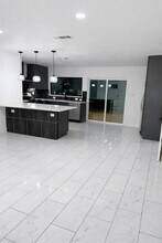 2014 Pecan St in Bastrop, TX - Foto de edificio - Building Photo