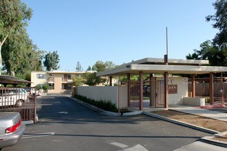 444 W 15th Ave in Escondido, CA - Building Photo - Building Photo