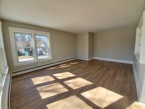 12 Villa St in Manchester, NH - Foto de edificio - Building Photo