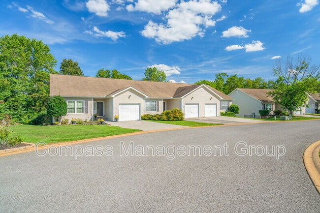 1034 Brittany Deanne Ln in Knoxville, TN - Building Photo - Building Photo