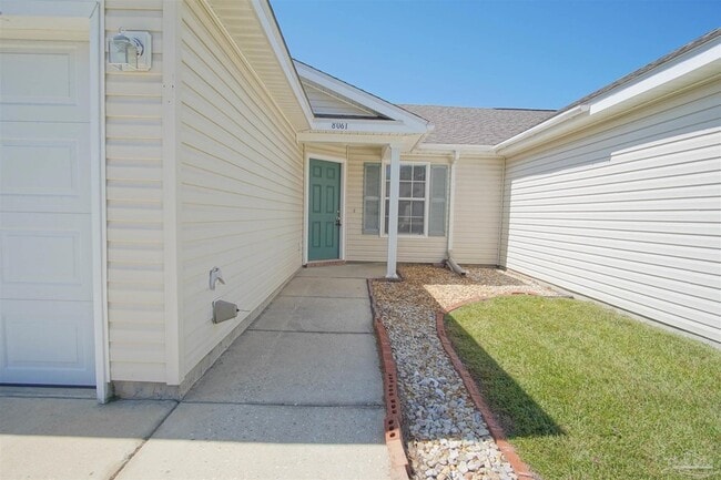 8061 Stonebrook Dr in Pensacola, FL - Building Photo - Building Photo