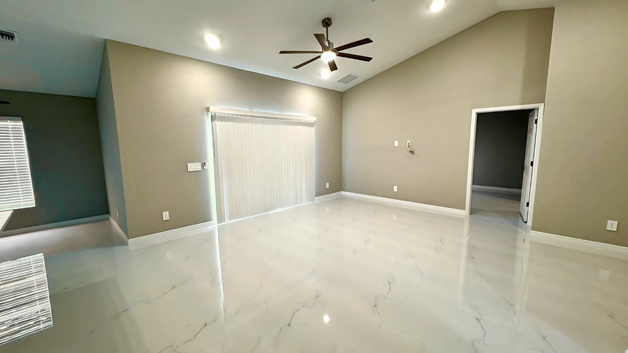 1916 NW 14th St in Cape Coral, FL - Building Photo