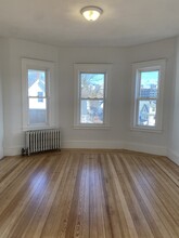 34 Porter St, Unit 3 in Malden, MA - Building Photo - Building Photo